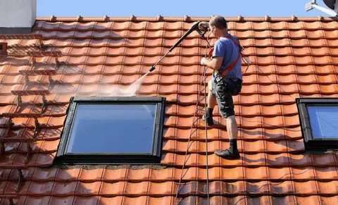 Roof cleaning company in Waterbury, CT