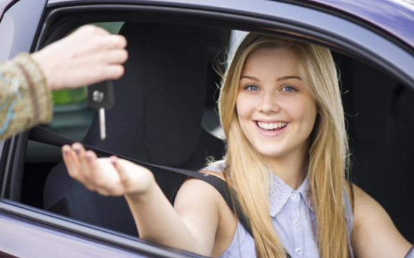 Best automatic driving lessons